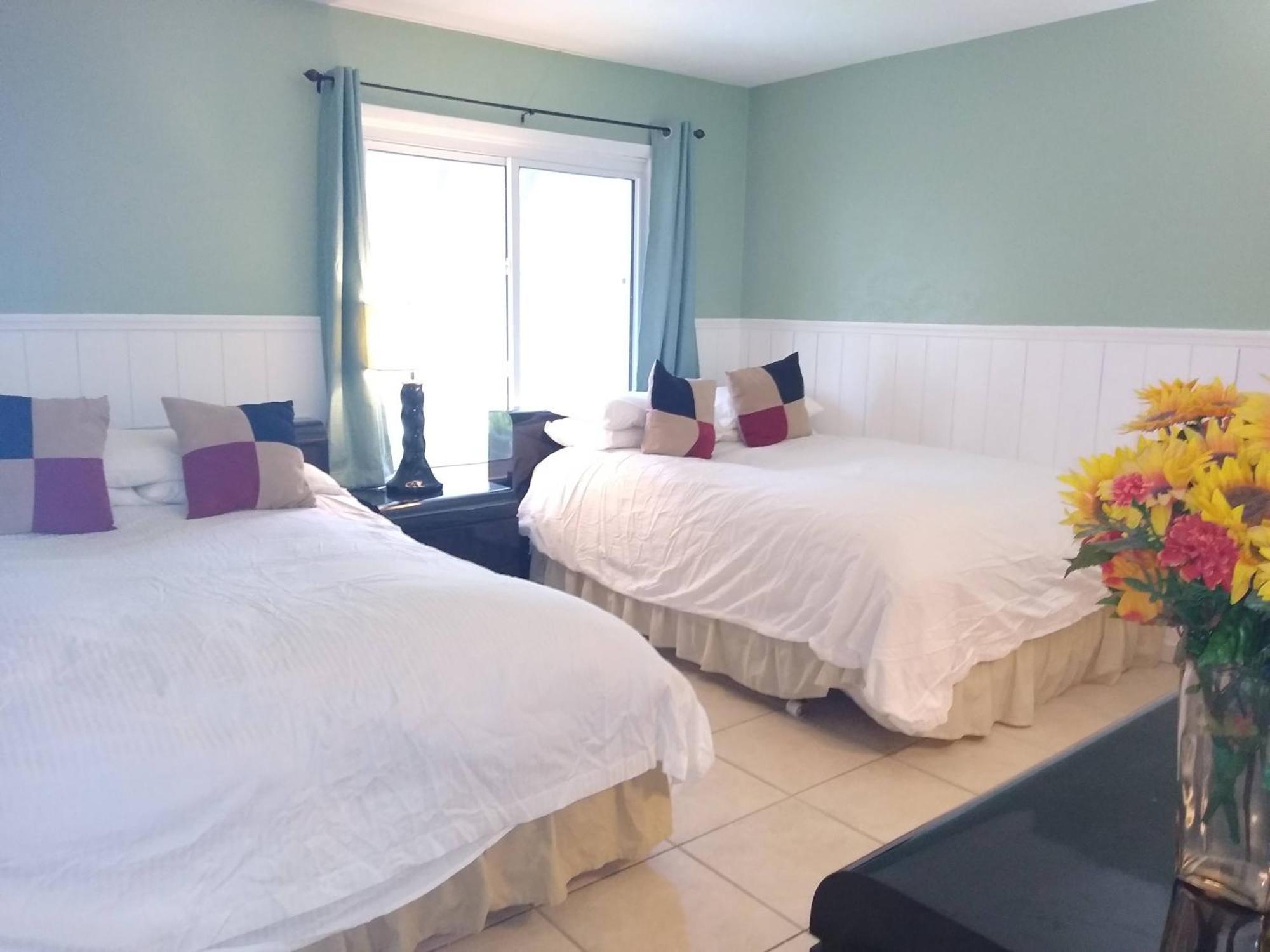 Affordable Two Bedroom Tropical Condo - Private Beach, Pools, Hot Tub San Petersburgo Exterior foto