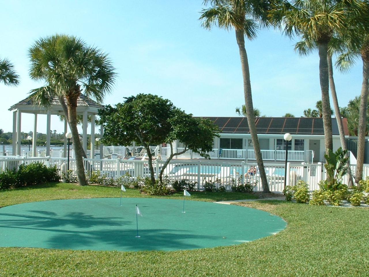 Affordable Two Bedroom Tropical Condo - Private Beach, Pools, Hot Tub San Petersburgo Exterior foto
