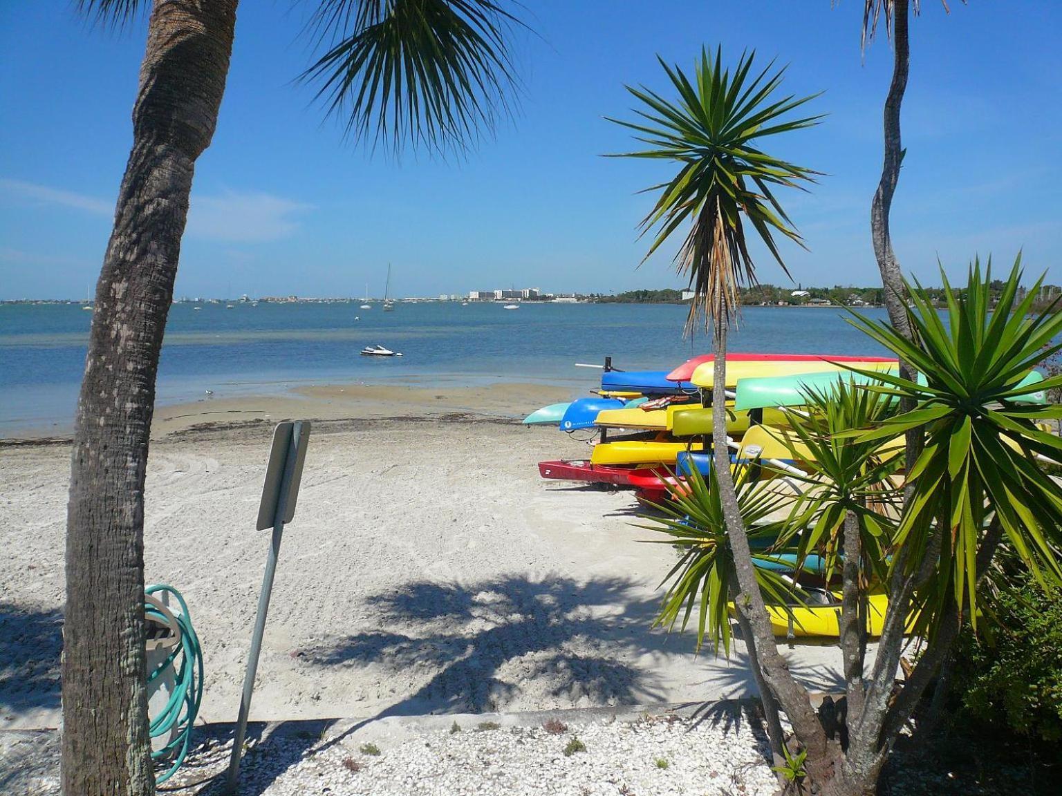 Affordable Two Bedroom Tropical Condo - Private Beach, Pools, Hot Tub San Petersburgo Exterior foto