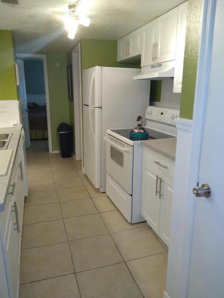 Affordable Two Bedroom Tropical Condo - Private Beach, Pools, Hot Tub San Petersburgo Exterior foto