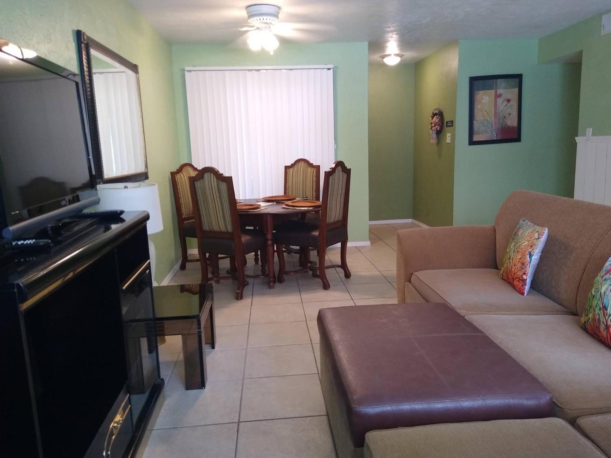 Affordable Two Bedroom Tropical Condo - Private Beach, Pools, Hot Tub San Petersburgo Exterior foto